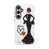 Funda de teléfono personalizada María vestido negro – para iPhone, Samsung, Pixel