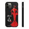 Funda de teléfono personalizable María rojo pelo oscuro fondo negro – para iPhone, Samsung, Pixel