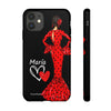 Funda de teléfono personalizable María rojo pelo oscuro fondo negro – para iPhone, Samsung, Pixel