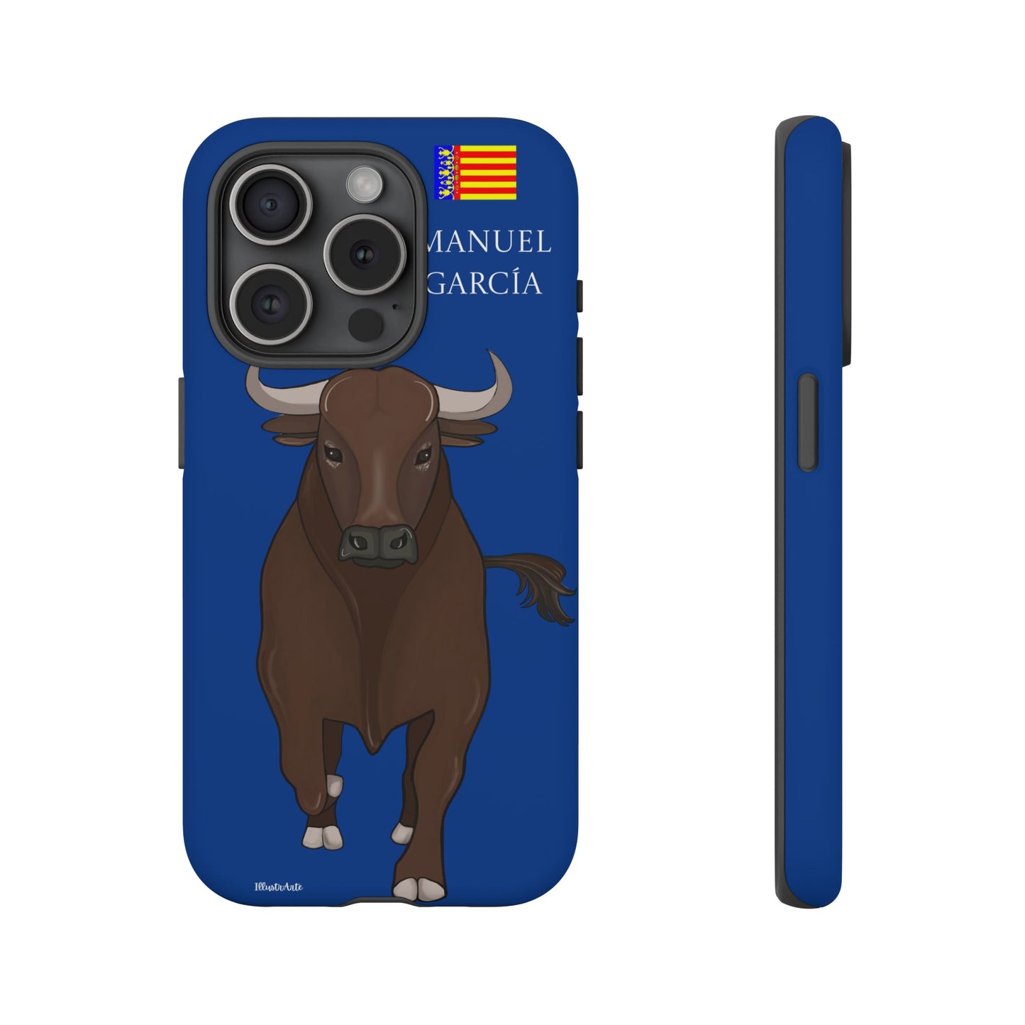 una funda de teléfono con un toro