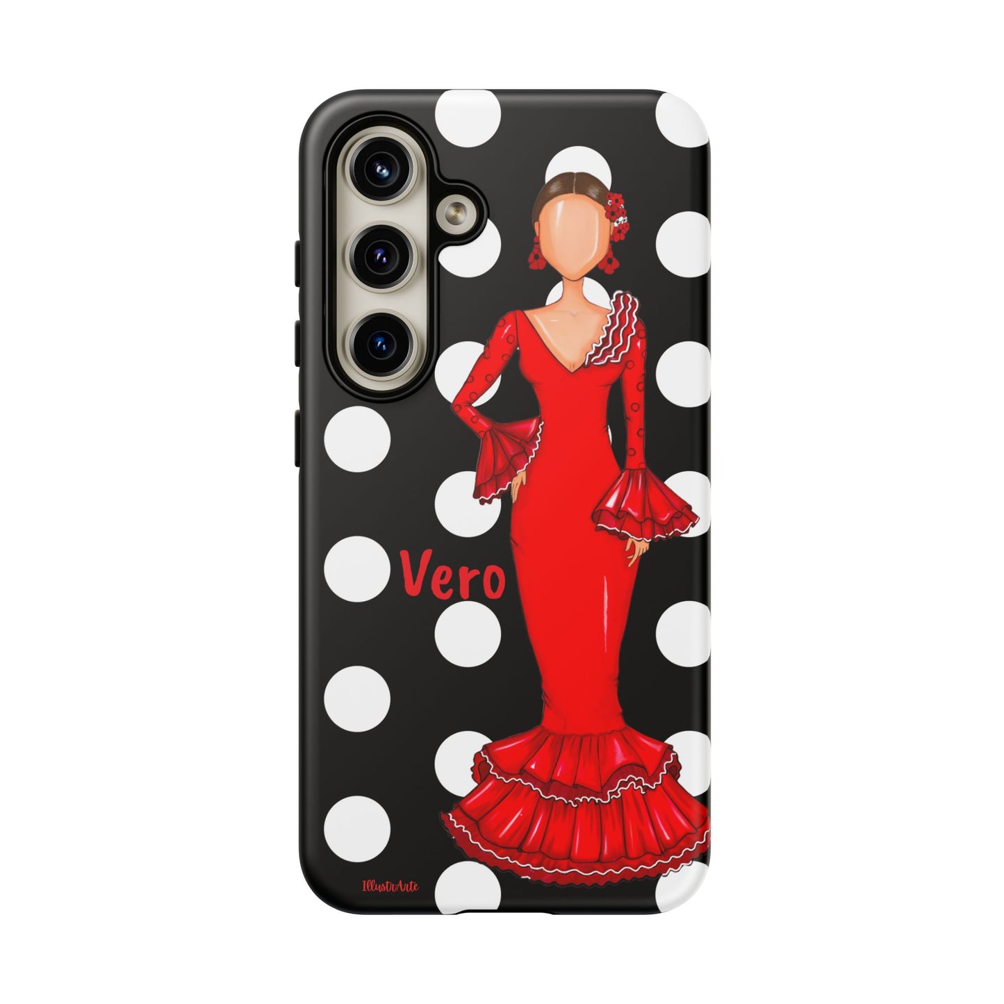 una funda de teléfono a rayas blancas y negras con una mujer en un vestido rojo