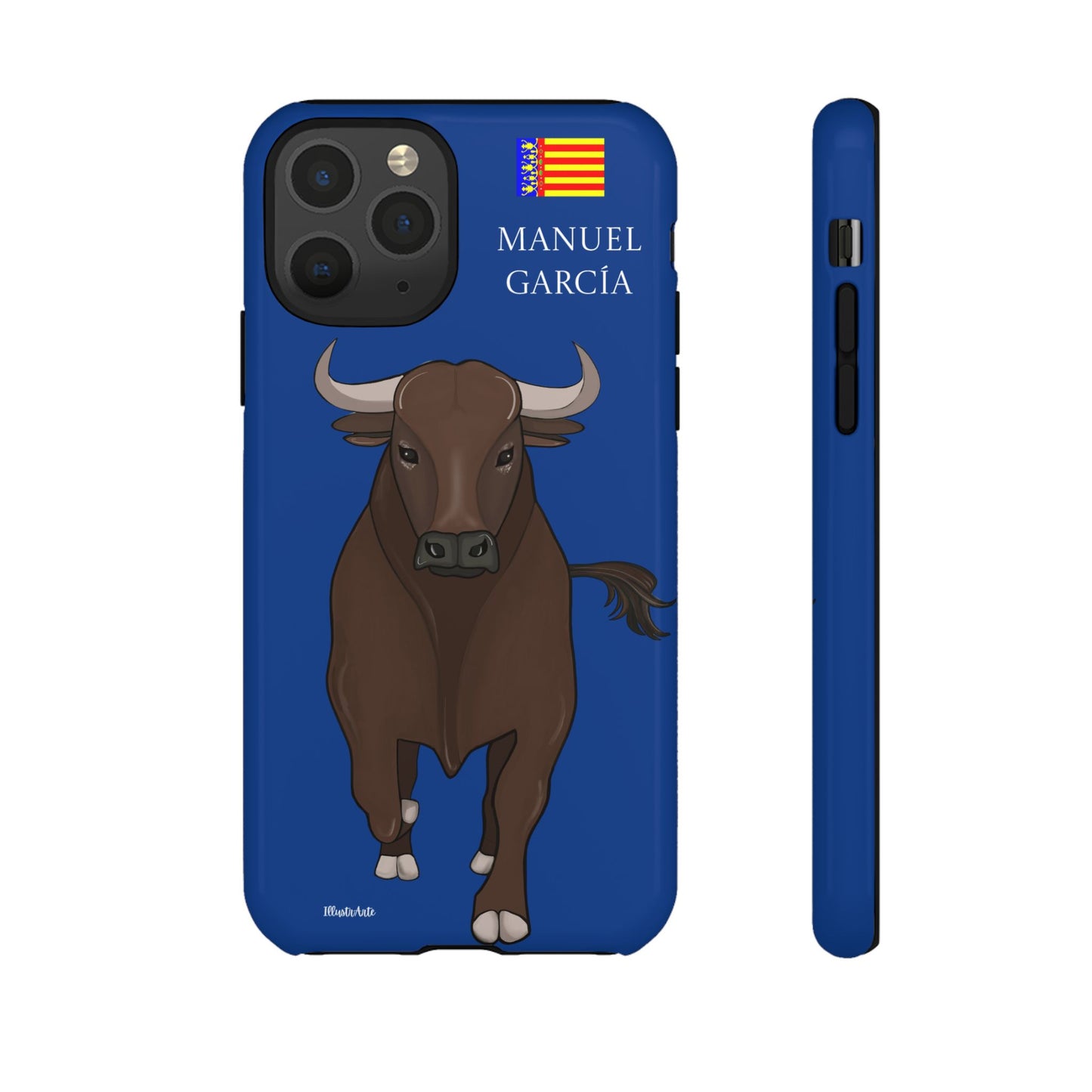 una funda de teléfono con un toro