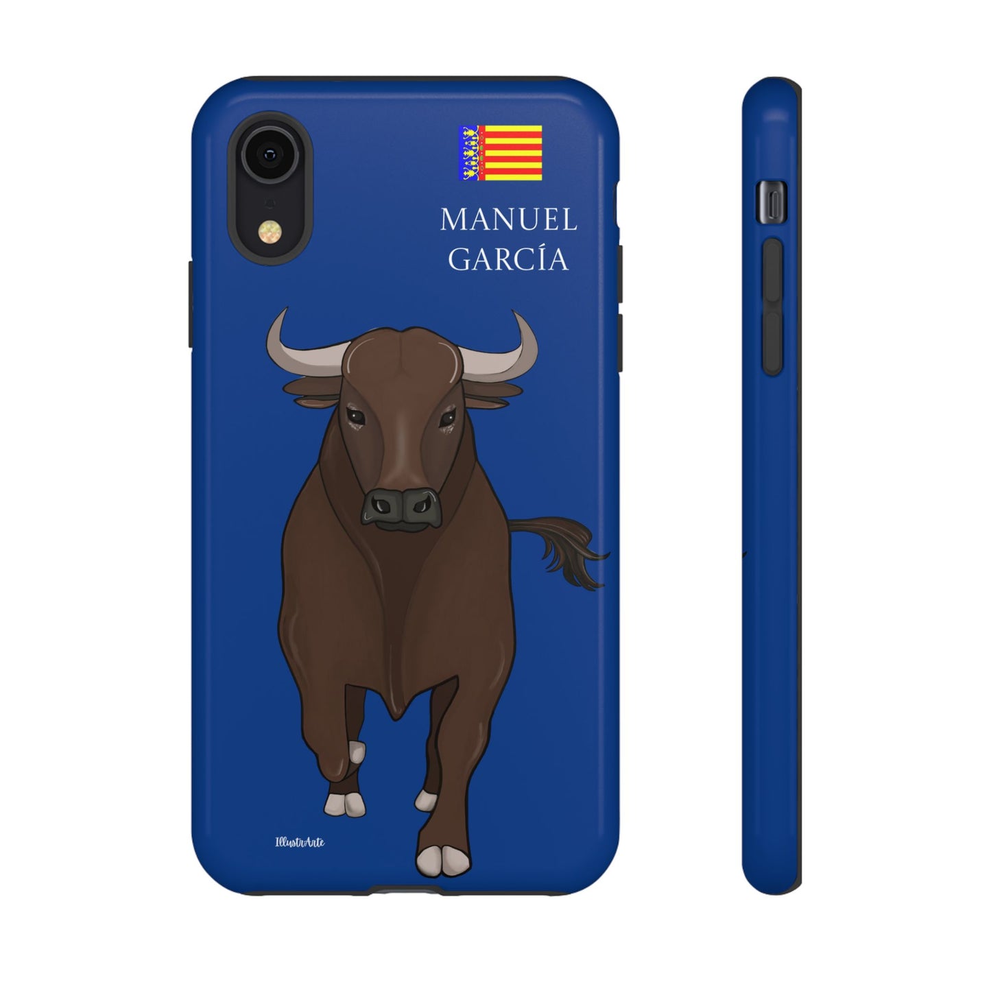 una funda de teléfono con un toro