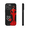 Funda de teléfono personalizable María rojo pelo oscuro fondo negro – para iPhone, Samsung, Pixel