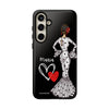 Funda de teléfono personalizada María vestido blanco – para iPhone, Samsung, Pixel
