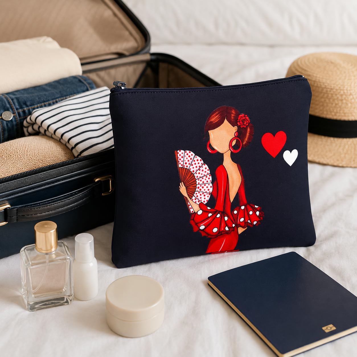 Neceser Granada illustrArte – Pepa, fondo negro con corazones – vista 7 – imagen Amazon