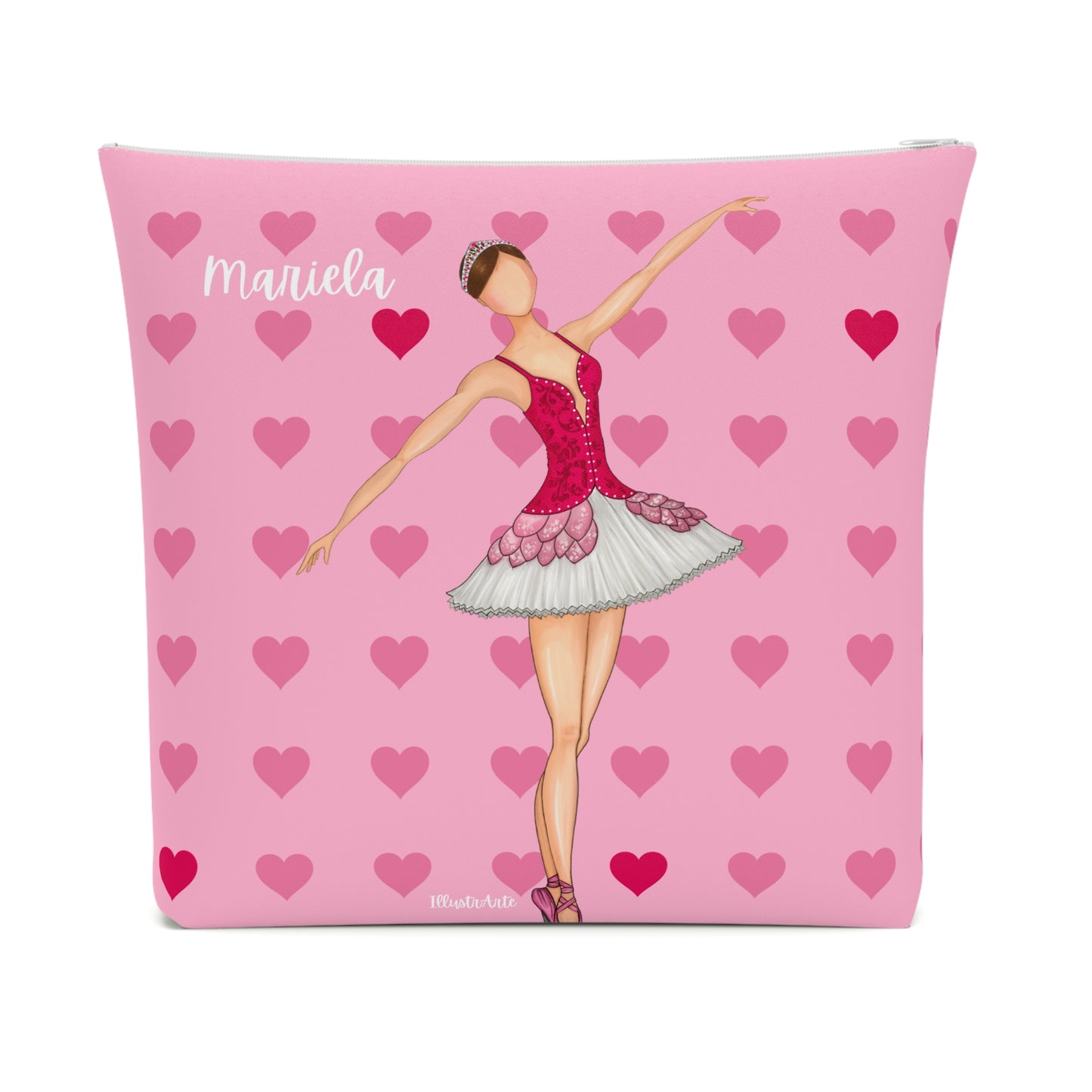 una almohada rosa con una bailarina en ella