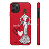 Funda de teléfono personalizable María blanco fondo rojo corazones – para iPhone, Samsung, Pixel