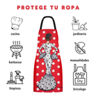 Primer plano del delantal flamenco negro de IllustrArte, mostrando el vibrante estampado en blanco y rojo, perfecto para la cocina.