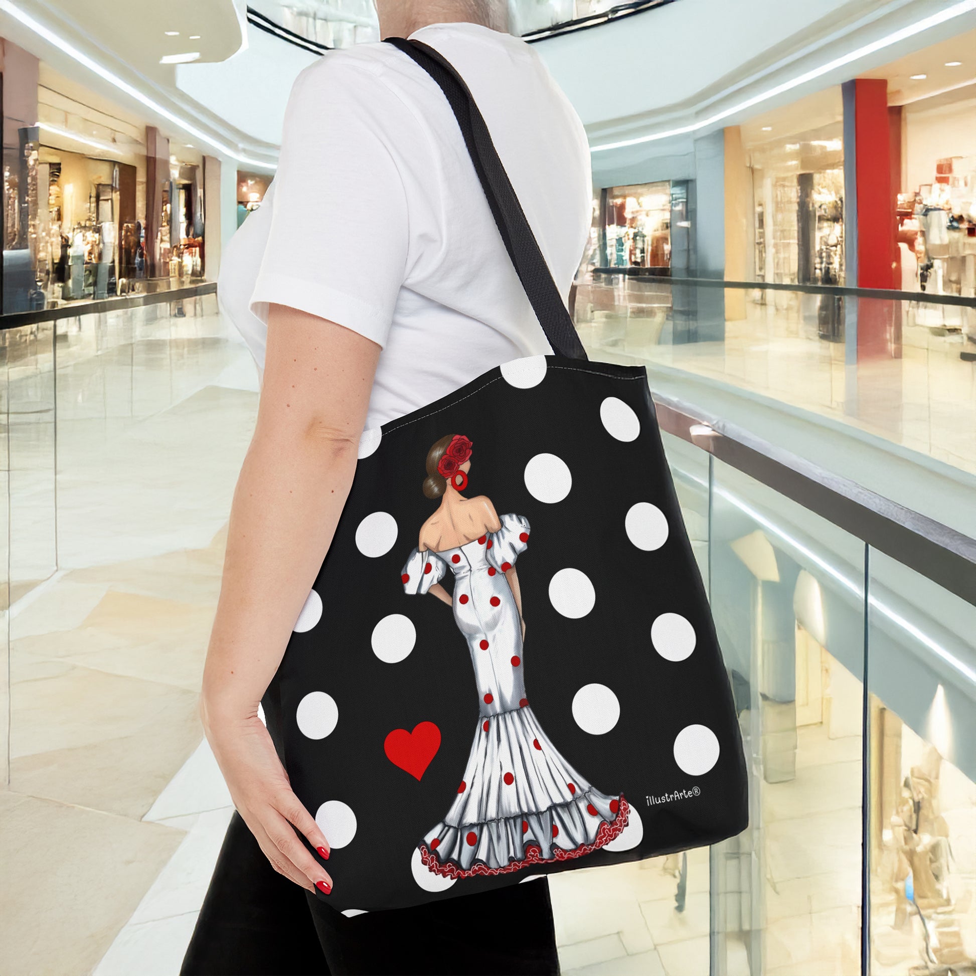 Bolsa Tote de Poliéster 400 g/m² (43x43 cm) - Diseño Flamenca Maite con fondo negro, perfecta como bolsa tote flamenca reutilizable.