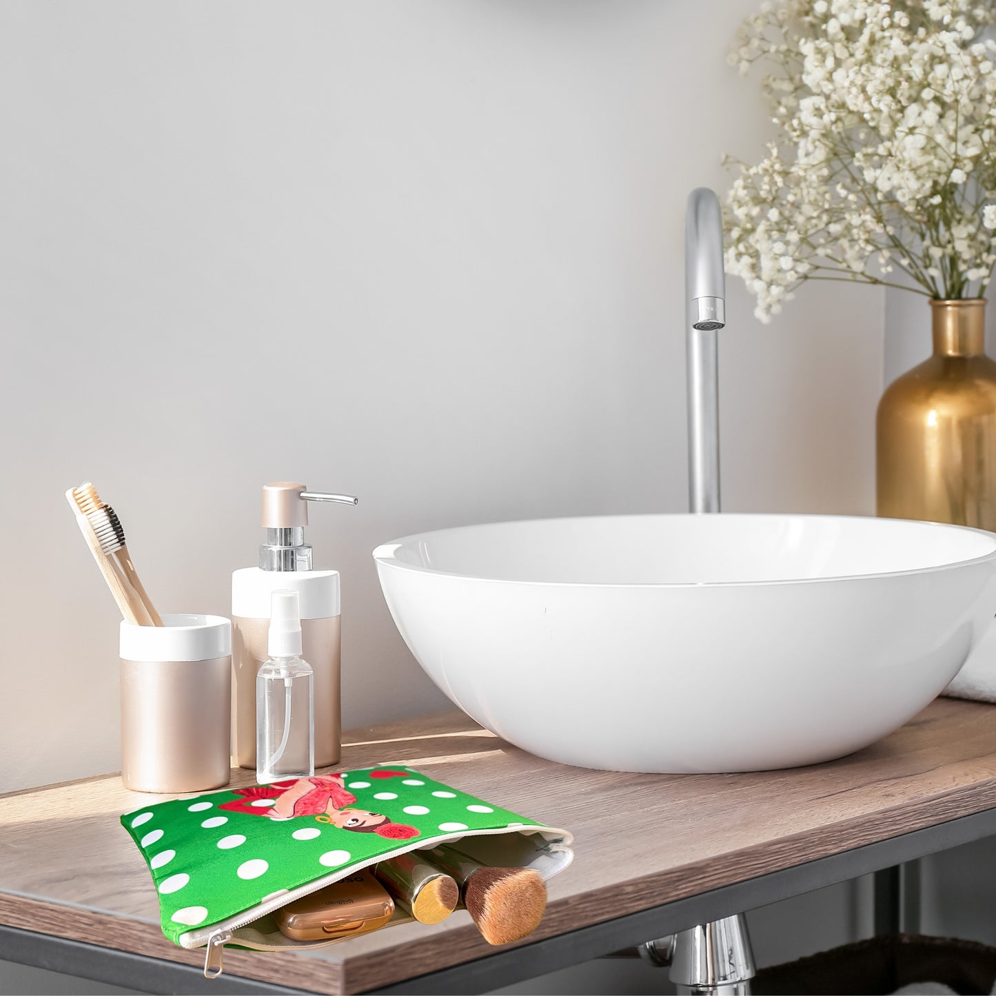 Neceser o Estuche Granada Flamenca “Lucía” – Diseño Doble Cara – Fondo Blanco con Lunares Negros – 22x17 cm – Impermeable – Bolsa de Aseo, Maquillaje o Material Escolar