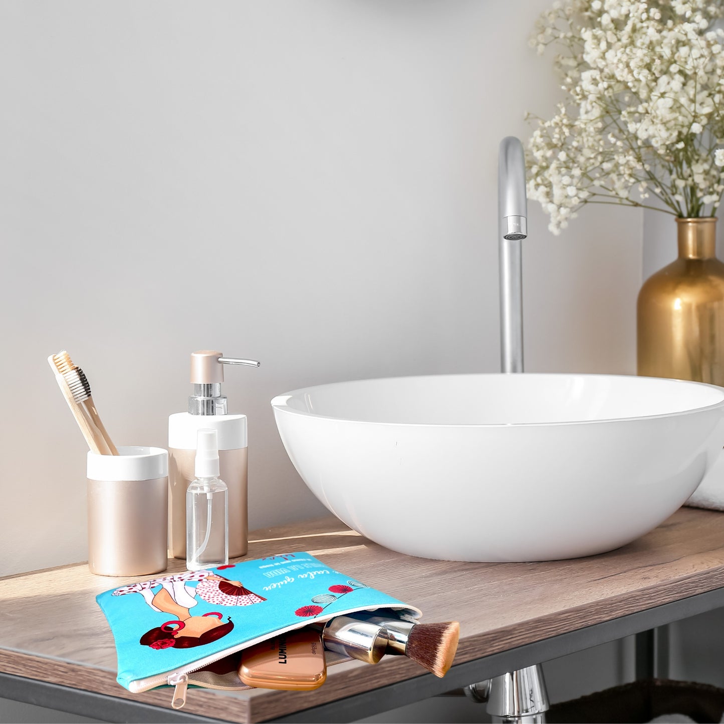 Pack Regalo Flamenca Pepa Feliz – Botella Térmica Roja + Bolsa Cádiz + Neceser Granada