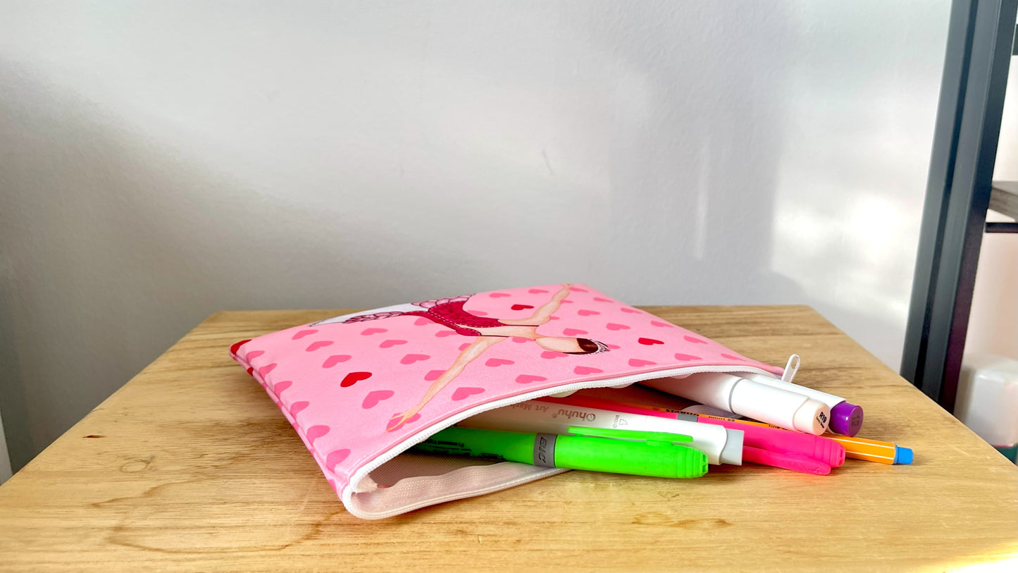 Neceser o Estuche Granada Bailarina “Mariela” – Diseño Doble Cara – Fondo Blanco con Lunares Negros – 22x17 cm – Impermeable – Bolsa de Aseo, Maquillaje o Material Escolar