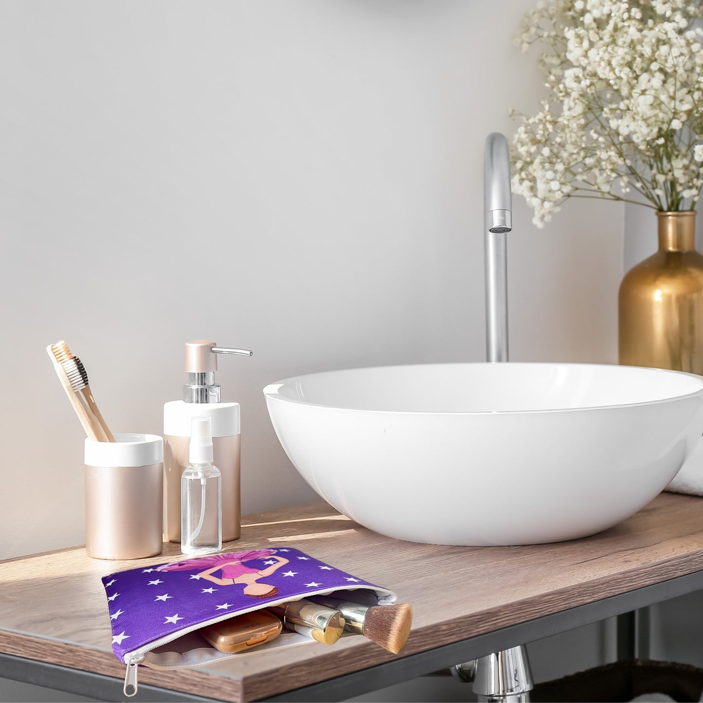 Neceser o Estuche Granada Bailarina “Sara” – Diseño Doble Cara – Fondo Blanco con Lunares Negros – 22x17 cm – Impermeable – Bolsa de Aseo, Maquillaje o Material