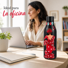 Botella térmica flamenca illustrArte 500 ml – diseño Macarena – en la oficina