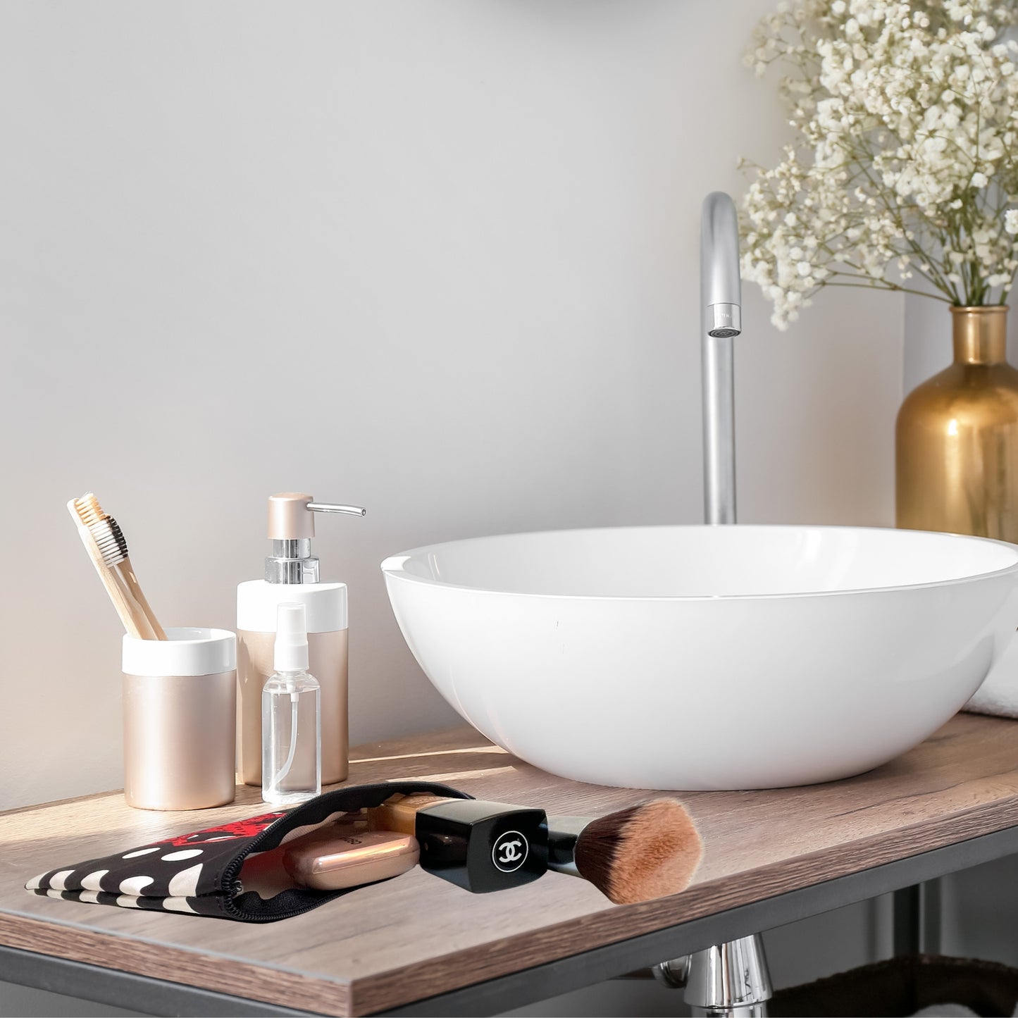 Granada “Flamenca María Blanco” Toiletry Bag or Case – Double-Sided Design – Red Background with White Polka Dots – 22x17 cm – Waterproof – Toiletry Bag, Makeup Bag or School Supplies