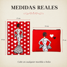 Medidas reales del estuche y la libreta, diseño María Blanco Fondo Rojo