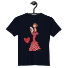 una camiseta con una mujer en un vestido rojo sosteniendo un abanico
