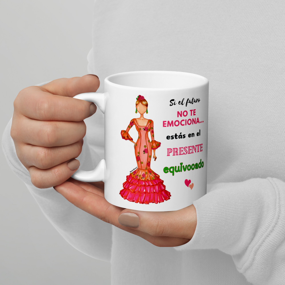 Taza de cerámica personalizable. Modelo flamenca Mónica con frase positiva.