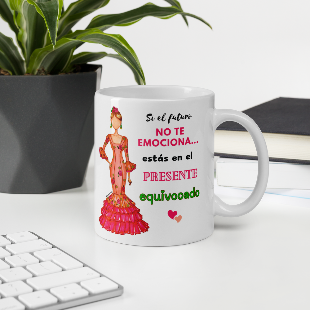 Taza de cerámica personalizable. Modelo flamenca Mónica con frase positiva.