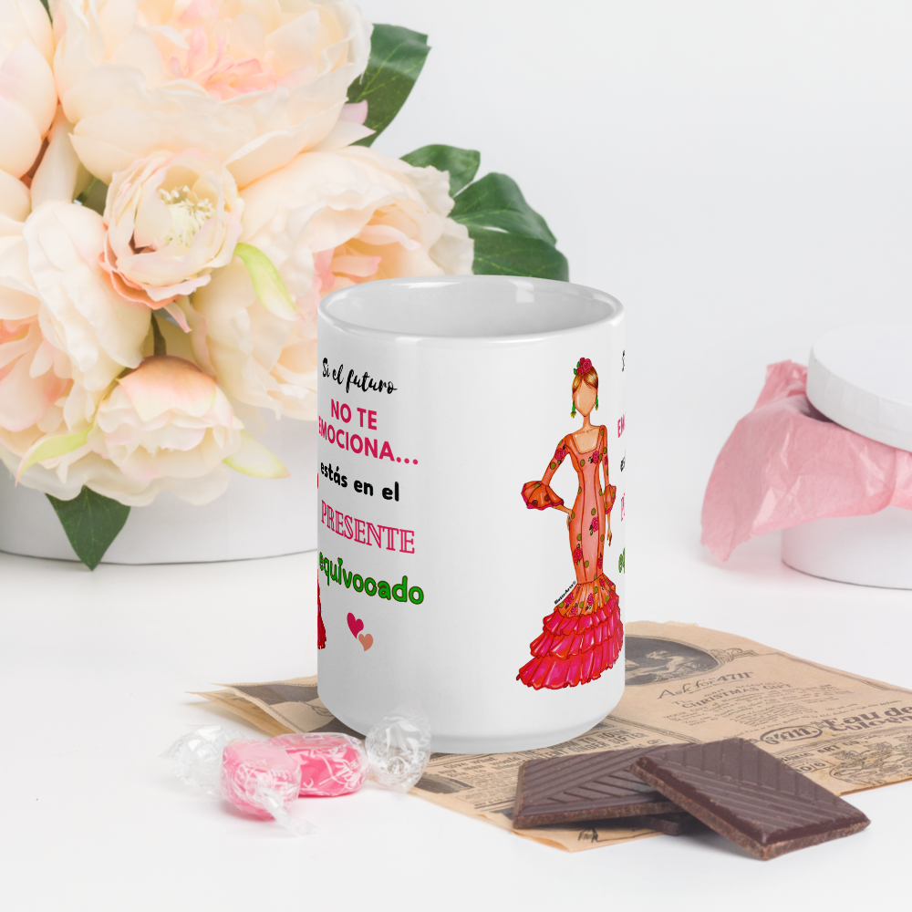 Taza de cerámica personalizable. Modelo flamenca Mónica con frase positiva.