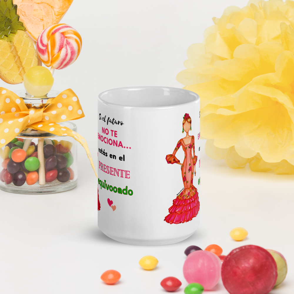 Taza de cerámica personalizable. Modelo flamenca Mónica con frase positiva.