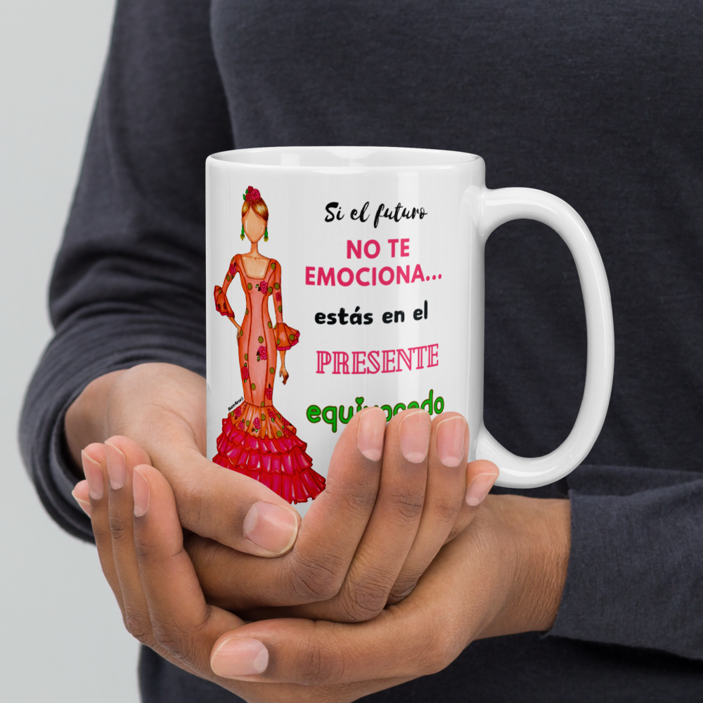 Taza de cerámica personalizable. Modelo flamenca Mónica con frase positiva.